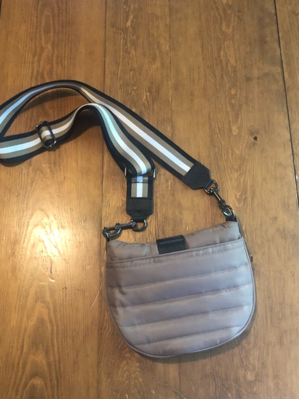 Think Royln Tan Puffer Crossbody Purse Quilted Nylon Stripe Strap Magnetic Bag - Picture 5 of 7